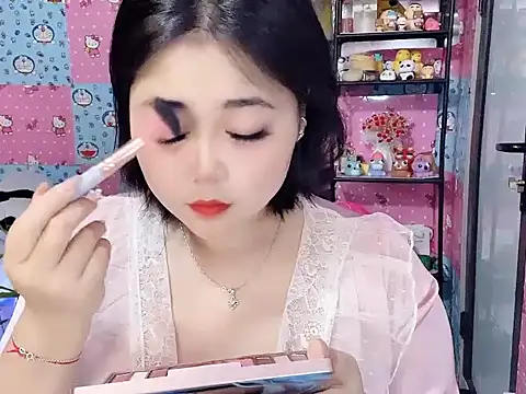 Snapshot of Nhanlu009 chatting on 08-05-26, 01:14 Nhanlu009 online show from 08-05-26, 01:14