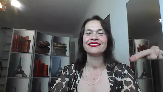 Snapshot of Selena_Moo chatting on 07-28-26, 11:17 Selena Moo online show from 07-28-26, 11:17