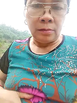 Snapshot of Funsexy1 chatting on 06-23-26, 11:03 Funsexy1 online show from 06-23-26, 11:03