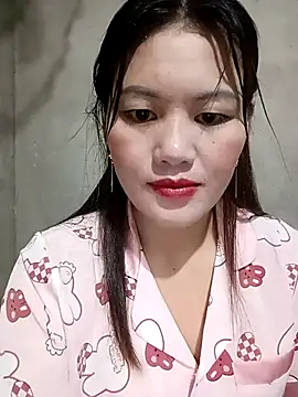 Snapshot of meg_06 chatting on 07-17-26, 11:20 meg 06 online show from 07-17-26, 11:20