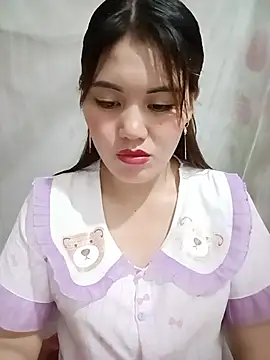 Snapshot of meg_06 chatting on 08-05-26, 02:03 meg 06 online show from 08-05-26, 02:03