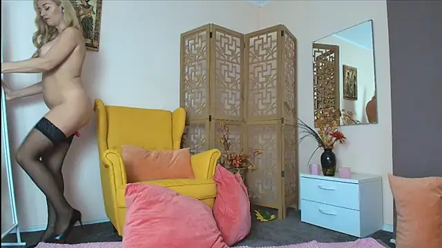 Snapshot of Anna_Love1 chatting on 01-08-25, 02:25 Anna Love1 online show from 01-08-25, 02:25