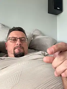 19cmSlave online show from 03-30-26, 11:33