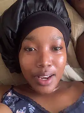 BlackBerryPeaches online show from 04-18-26, 11:58