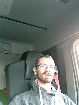 jozsi1995 online show from 04-10-26, 05:34