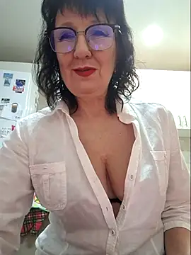 Snapshot of LaliaMia chatting on 11-17-25, 03:23 LaliaMia online show from 11-17-25, 03:23