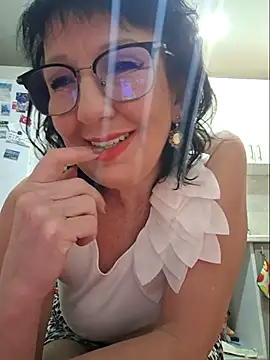 Snapshot of LaliaMia chatting on 12-04-25, 02:10 LaliaMia online show from 12-04-25, 02:10