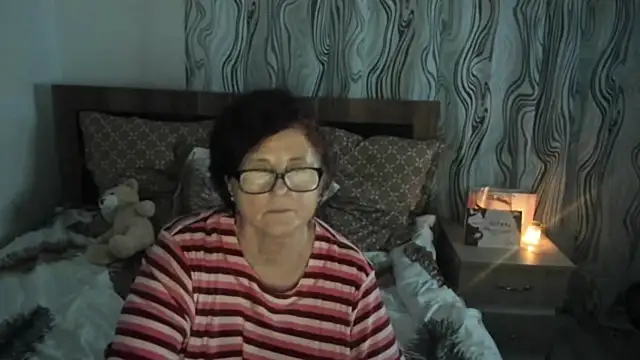 CatherineRowe online show from 01-06-25, 04:02