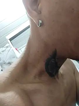 elchamogabotiktok online show from 04-18-26, 11:03