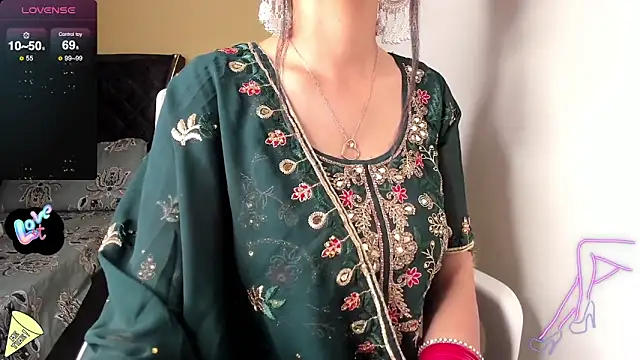 Snapshot of Abigail_Ab chatting on 03-11-25, 01:45 Abigail Ab online show from 03-11-25, 01:45