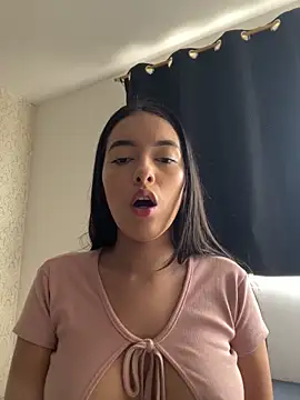 Annyrosse00 online show from 04-22-26, 07:15