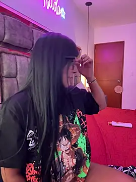 Sara fun online show from 01-26-25, 06:16