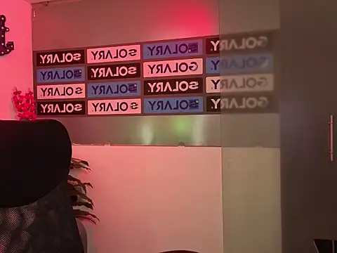 Zoe Swett online show from 04-22-26, 01:01