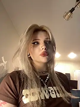 DriveThruCiri online show from 04-20-26, 07:44