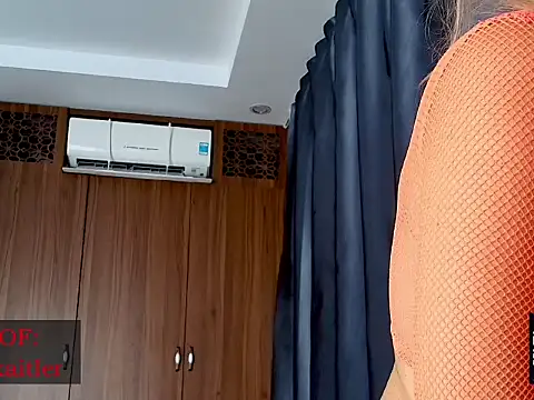 Snapshot of _horny_sexy_ chatting on 10-10-25, 06:34  horny sexy  online show from 10-10-25, 06:34