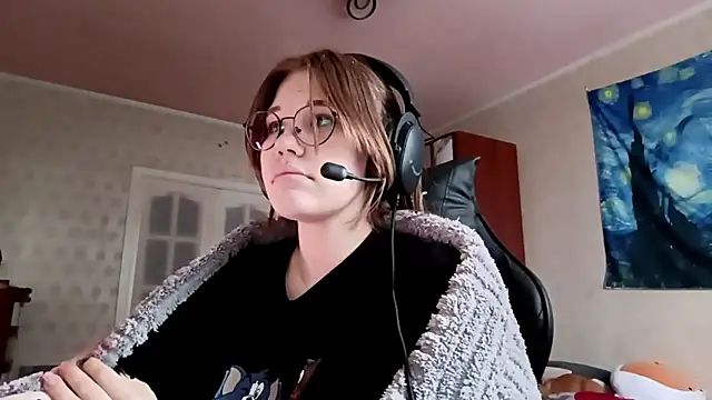 MandieBusby online show from 04-21-26, 03:17