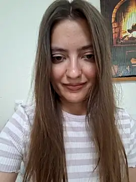 Snapshot of Alba2331 chatting on 08-04-26, 02:08 Alba2331 online show from 08-04-26, 02:08