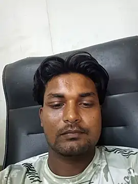 Snapshot of Gujju_here chatting on 08-05-26, 05:32 Gujju here online show from 08-05-26, 05:32