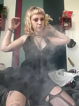 Darkutie online show from 04-26-26, 08:23