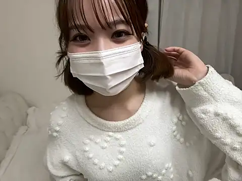 hiyo vv  online show from 04-24-26, 02:47