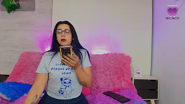 Snapshot of Nyra_Queen chatting on 07-22-26, 02:58 Nyra Queen online show from 07-22-26, 02:58