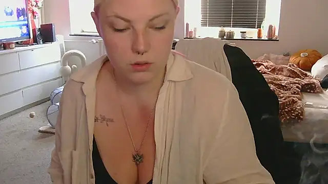 Snapshot of josi-420 chatting on 08-01-26, 08:02 josi-420 online show from 08-01-26, 08:02