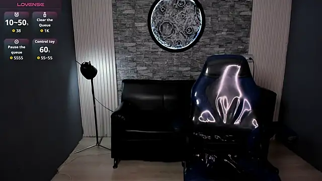 Snapshot of gemma_19_ chatting on 08-06-26, 10:11 gemma 19 online show from 08-06-26, 10:11