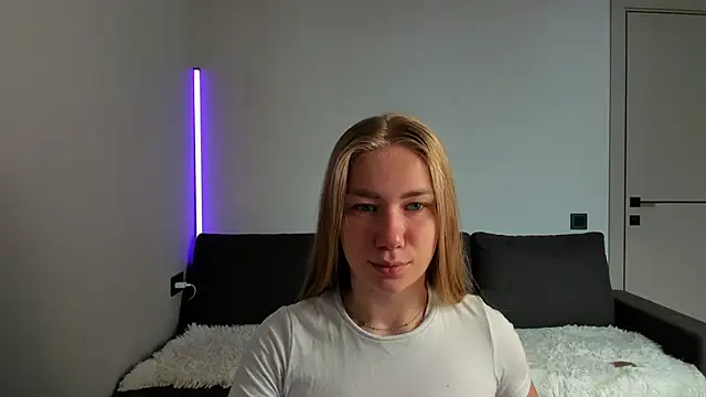 Snapshot of AnnaAlexArti chatting on 07-10-26, 05:01 AnnaAlexArti online show from 07-10-26, 05:01