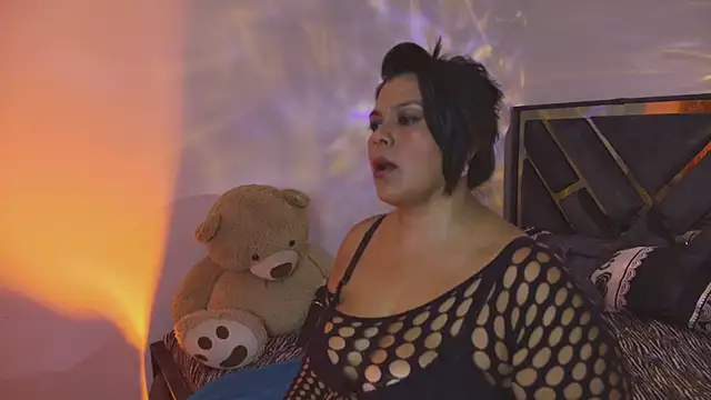Snapshot of Martina_Foxy01 chatting on 07-11-26, 11:24 Martina Foxy01 online show from 07-11-26, 11:24