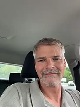 Snapshot of Thor-82 chatting on 06-25-26, 08:41 Thor-82 online show from 06-25-26, 08:41