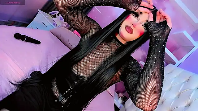 Snapshot of Lexxy_Mattell chatting on 07-25-26, 05:27 Lexxy Mattell online show from 07-25-26, 05:27