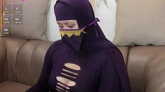 Snapshot of yasmin_dina chatting on 06-22-26, 12:24 yasmin dina online show from 06-22-26, 12:24