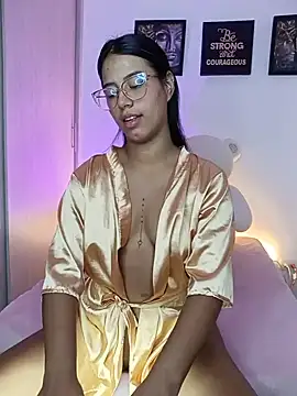 Snapshot of Raven_stonee01 chatting on 06-25-26, 01:27 Raven stonee01 online show from 06-25-26, 01:27