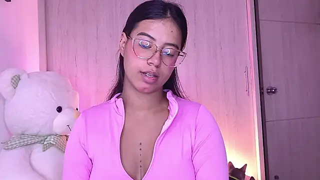 Snapshot of Raven_stonee01 chatting on 07-22-26, 12:13 Raven stonee01 online show from 07-22-26, 12:13