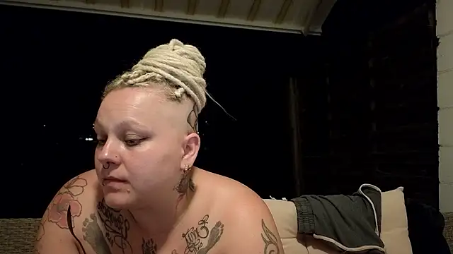 Snapshot of Lady_Peggi chatting on 06-26-26, 09:08 Lady Peggi online show from 06-26-26, 09:08