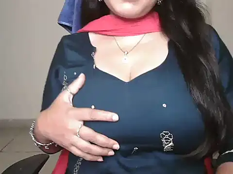 Snapshot of Yanshi23 chatting on 07-28-26, 03:54 Yanshi23 online show from 07-28-26, 03:54
