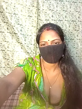 Snapshot of Juli_80 chatting on 06-28-26, 02:34 Juli 80 online show from 06-28-26, 02:34