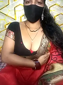 Snapshot of Juli_80 chatting on 06-30-26, 05:58 Juli 80 online show from 06-30-26, 05:58