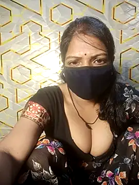 Snapshot of Juli_80 chatting on 07-28-26, 11:17 Juli 80 online show from 07-28-26, 11:17