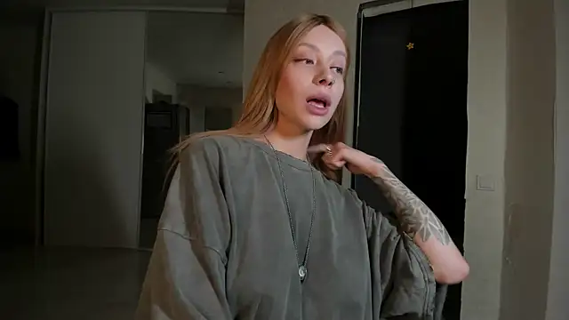 Snapshot of Jane_Bright chatting on 12-13-24, 04:27 Jane Bright online show from 12-13-24, 04:27