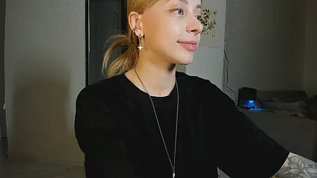 Snapshot of Jane_Bright chatting on 01-05-25, 07:28 Jane Bright online show from 01-05-25, 07:28