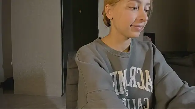 Snapshot of Jane_Bright chatting on 02-28-25, 08:39 Jane Bright online show from 02-28-25, 08:39