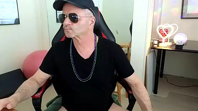 hotdadbod online show from 01-03-25, 09:36