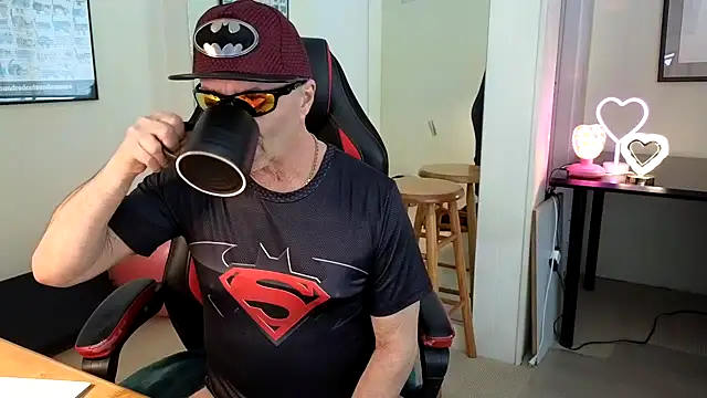 hotdadbod online show from 02-02-25, 09:23