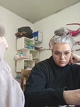 Lulitahot online show from 05-19-26, 03:40