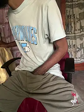 Snapshot of Inuchethi chatting on 01-15-25, 11:21 Inuchethi online show from 01-15-25, 11:21