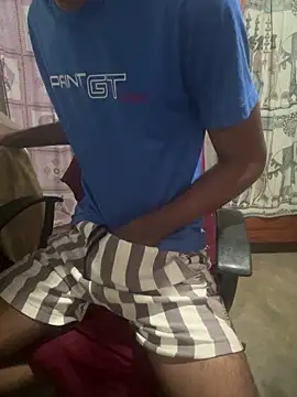 Snapshot of Inuchethi chatting on 02-13-25, 12:57 Inuchethi online show from 02-13-25, 12:57