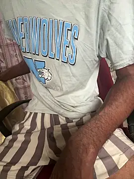 Snapshot of Inuchethi chatting on 03-04-25, 01:34 Inuchethi online show from 03-04-25, 01:34