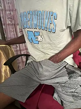 Snapshot of Inuchethi chatting on 03-14-25, 01:27 Inuchethi online show from 03-14-25, 01:27