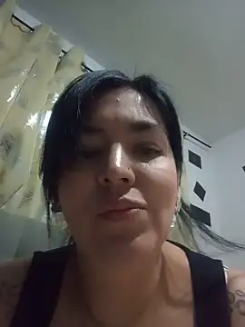Snapshot of dhanya_moon chatting on 06-17-26, 03:31 dhanya moon online show from 06-17-26, 03:31